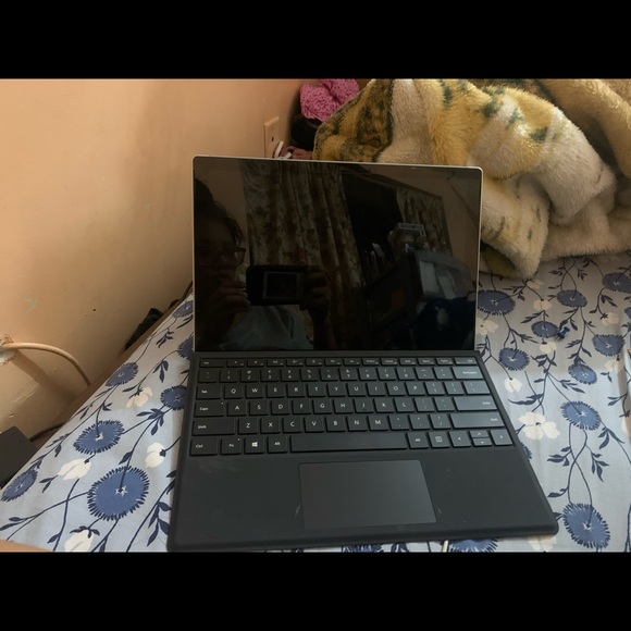 Microsoft surface pro 7 - Picture 3 of 4